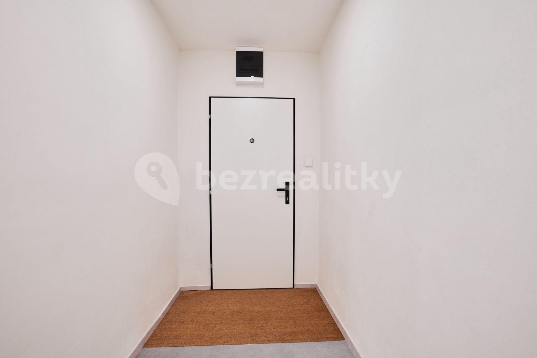 2 bedroom with open-plan kitchen flat for sale, 84 m², Bulharská, Prague, Prague