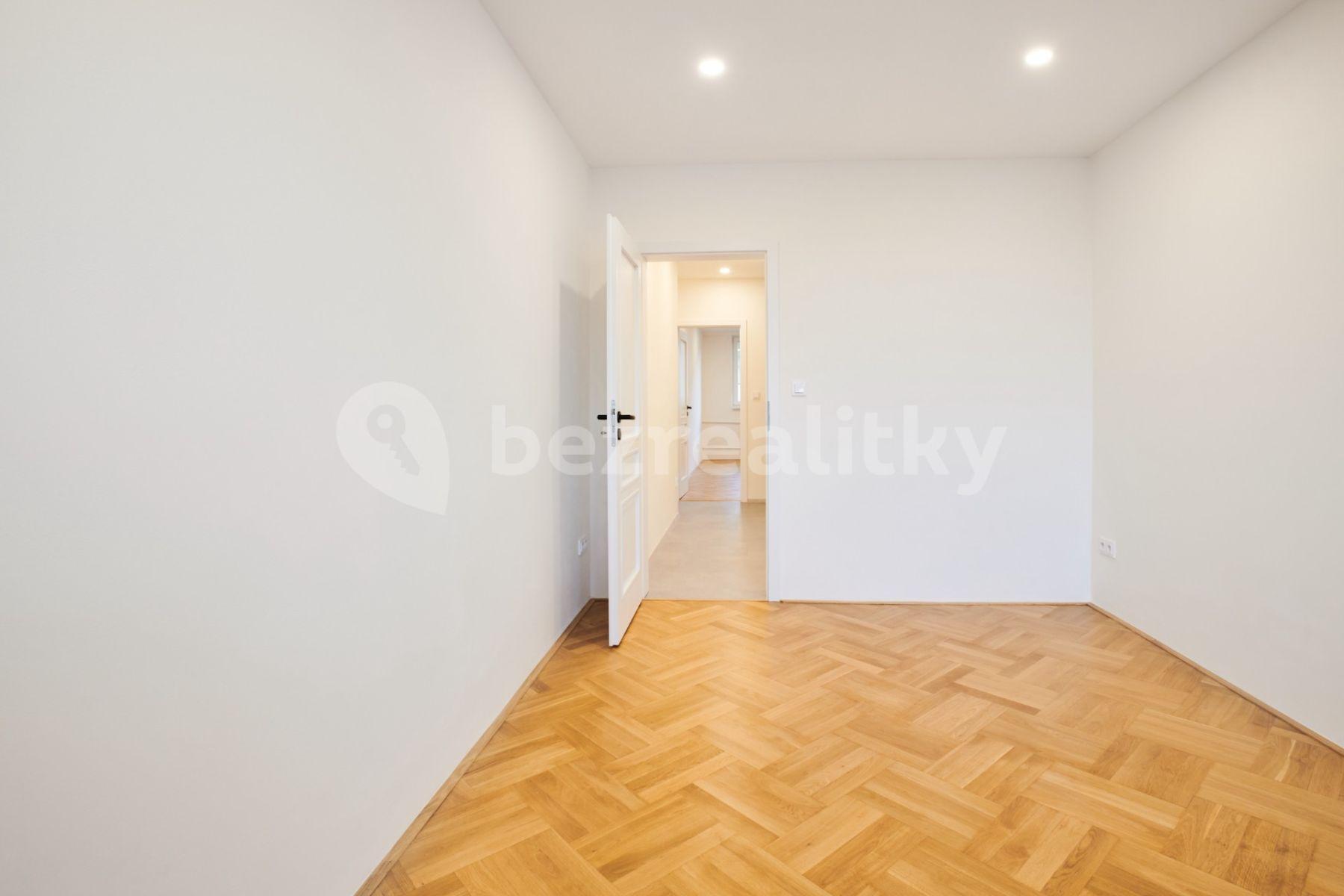 2 bedroom with open-plan kitchen flat for sale, 84 m², Bulharská, Prague, Prague