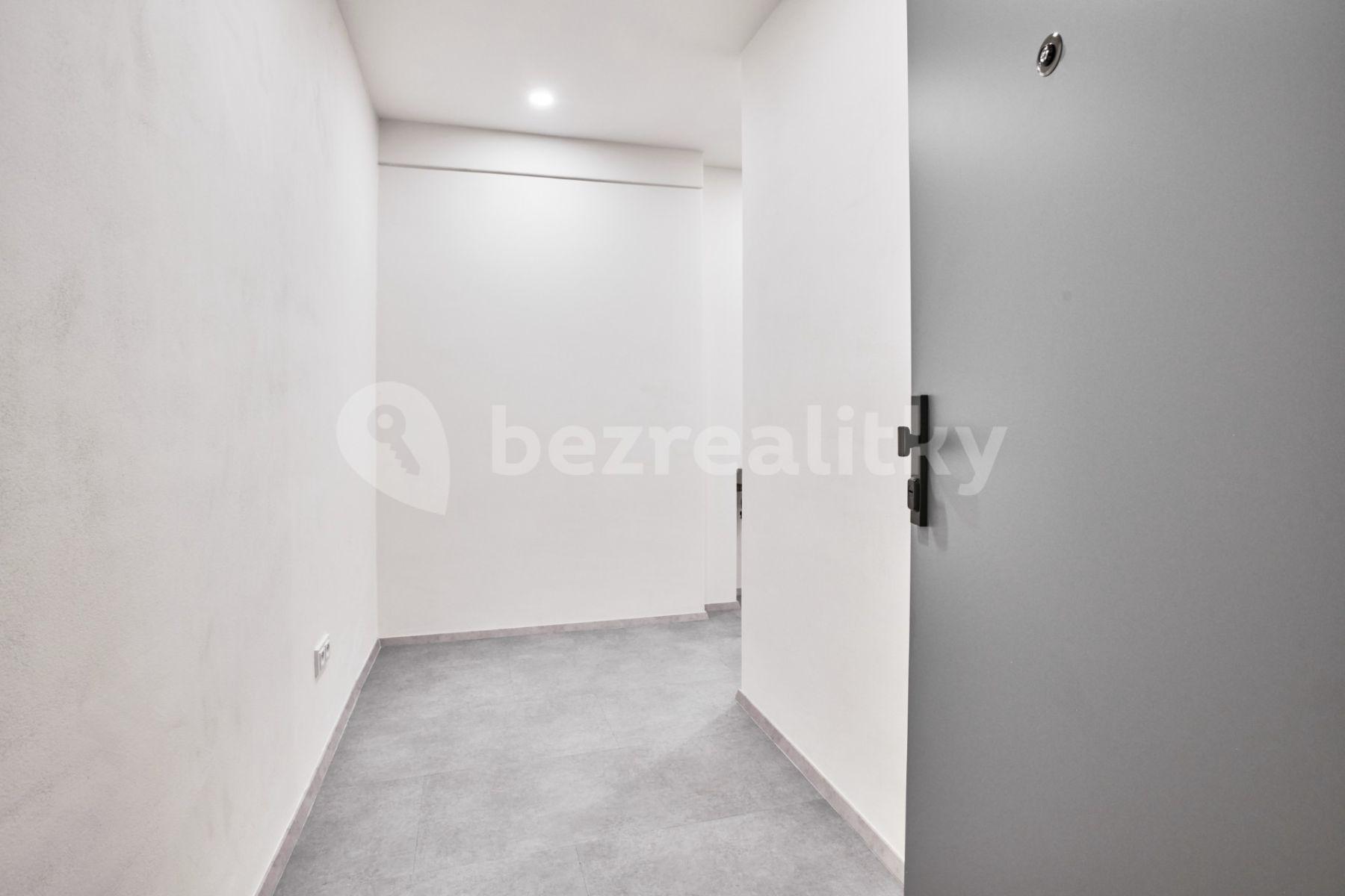 2 bedroom with open-plan kitchen flat for sale, 84 m², Bulharská, Prague, Prague