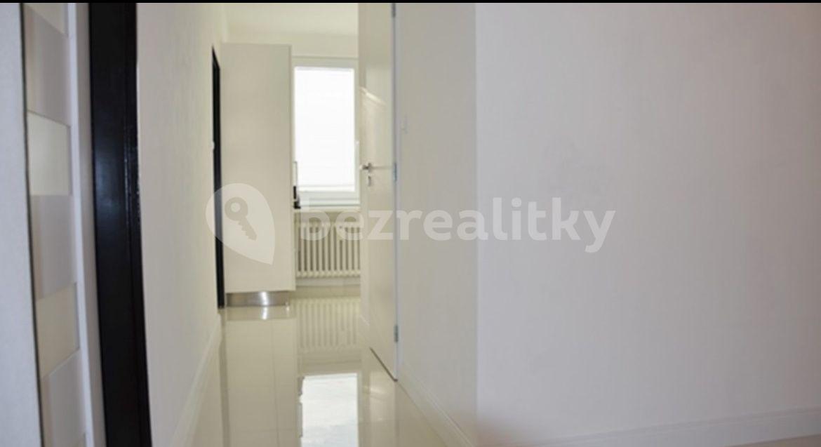 2 bedroom with open-plan kitchen flat to rent, 68 m², P. Voka, Veselí nad Lužnicí, Jihočeský Region