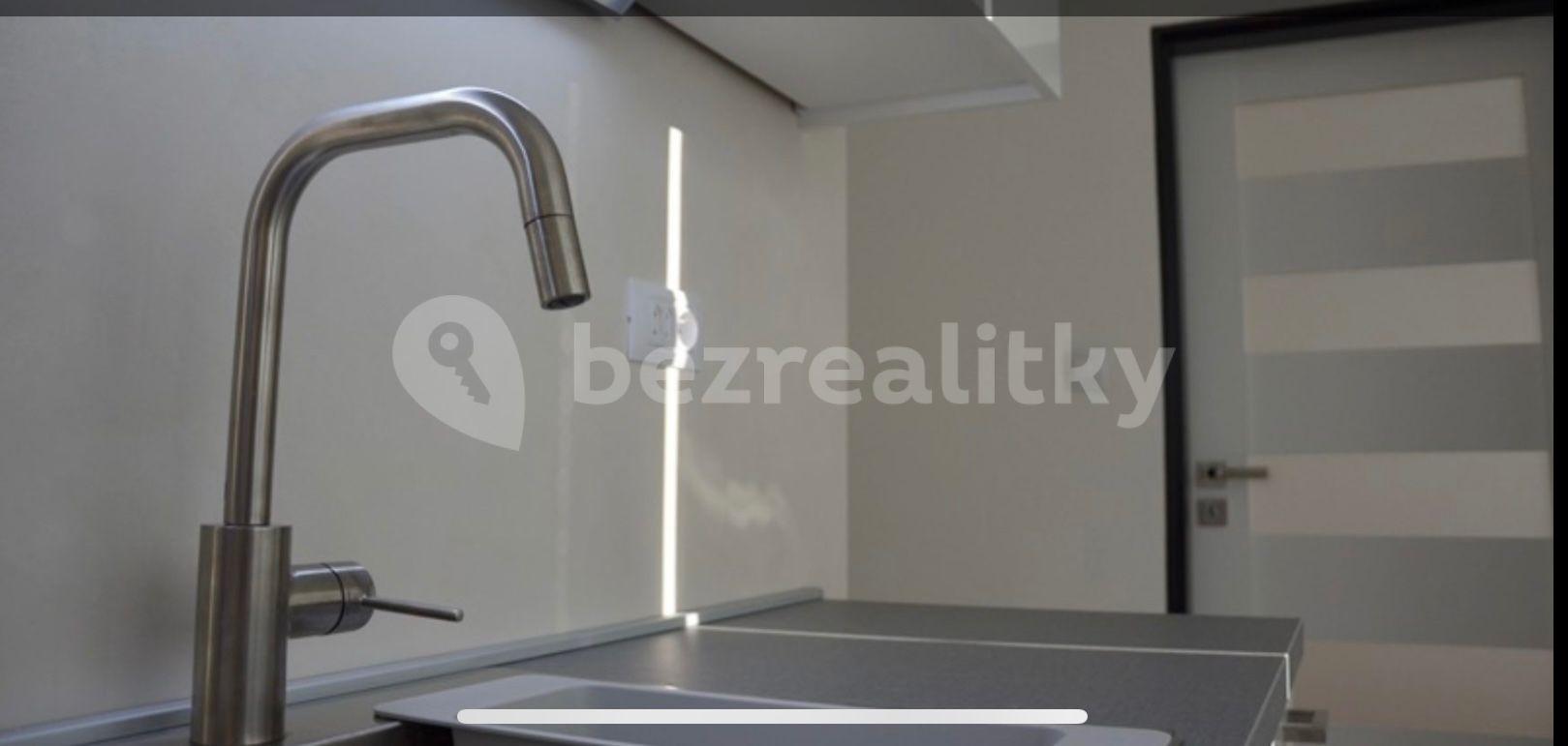 2 bedroom with open-plan kitchen flat to rent, 68 m², P. Voka, Veselí nad Lužnicí, Jihočeský Region