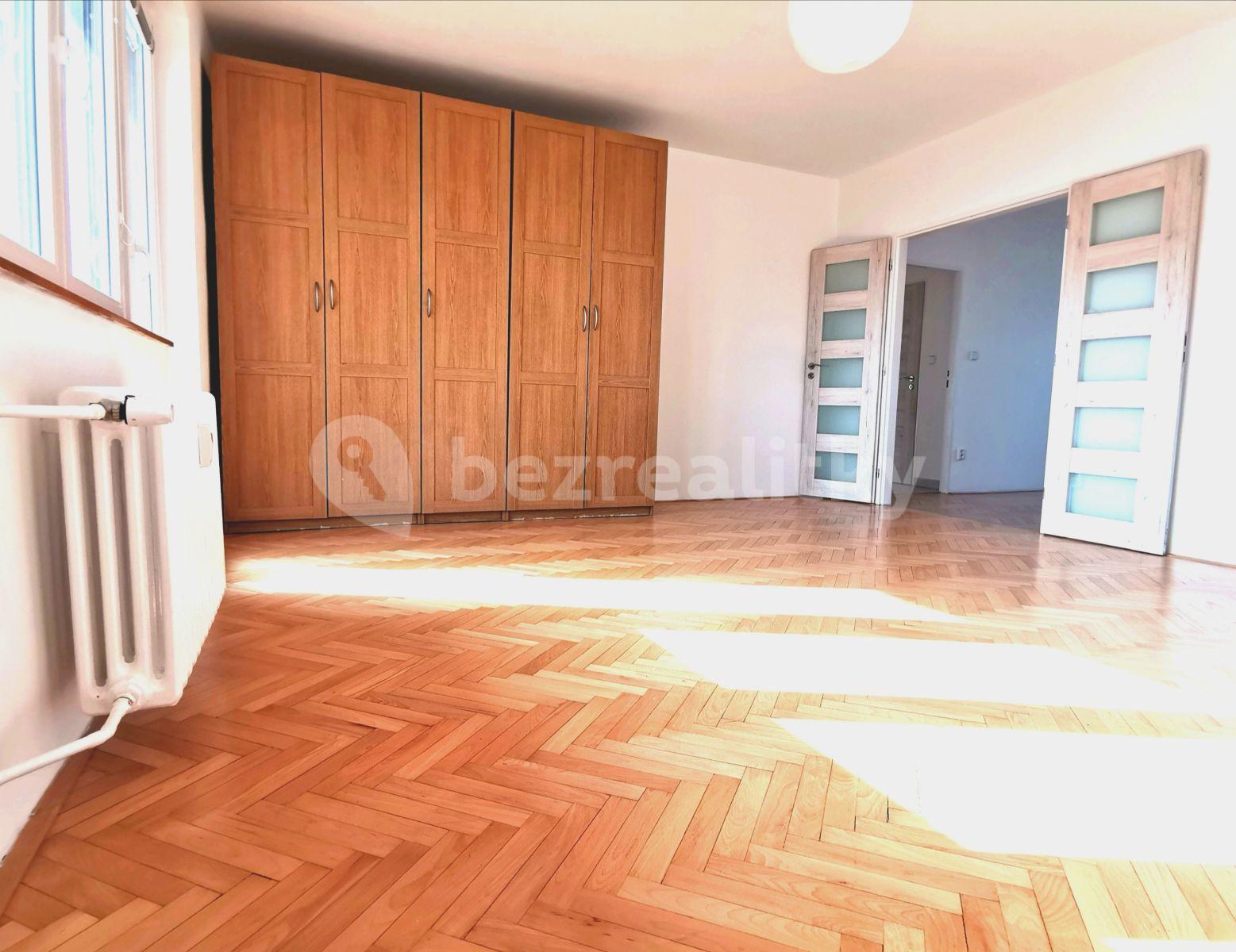 3 bedroom with open-plan kitchen flat to rent, 75 m², Bělčická, Prague, Prague