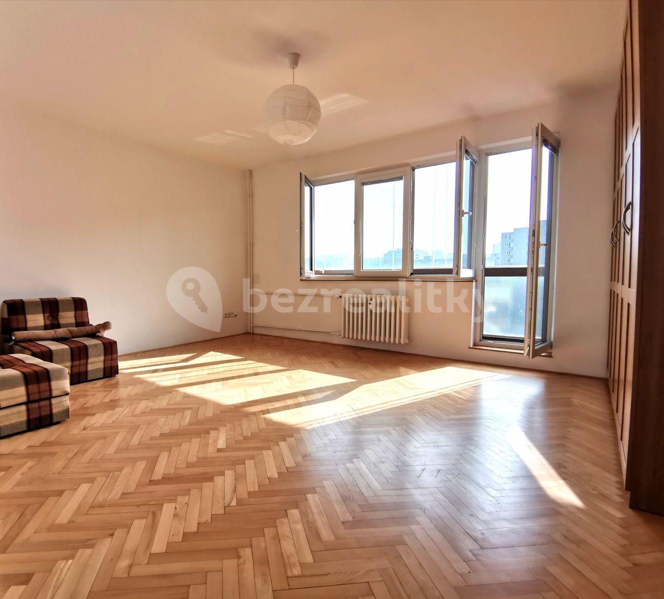 3 bedroom with open-plan kitchen flat to rent, 75 m², Bělčická, Prague, Prague