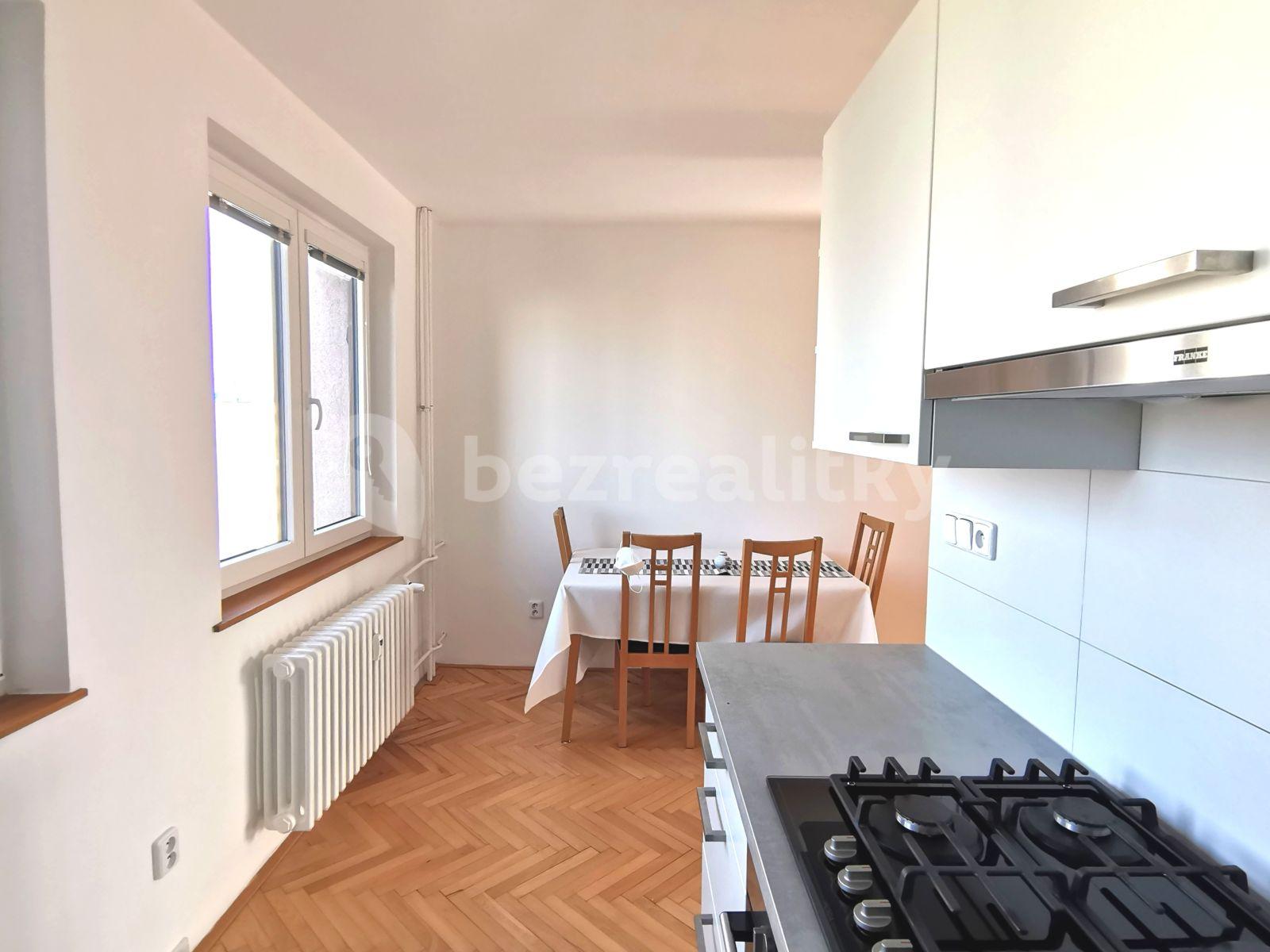 3 bedroom with open-plan kitchen flat to rent, 75 m², Bělčická, Prague, Prague