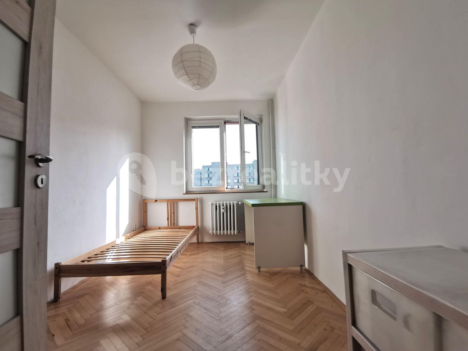 3 bedroom with open-plan kitchen flat to rent, 75 m², Bělčická, Prague, Prague