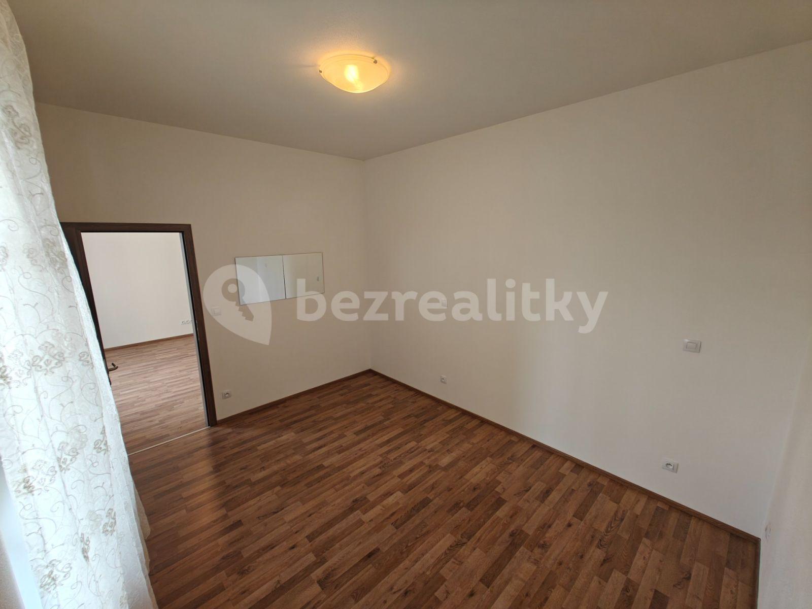 1 bedroom with open-plan kitchen flat to rent, 38 m², U Boru, České Budějovice, Jihočeský Region