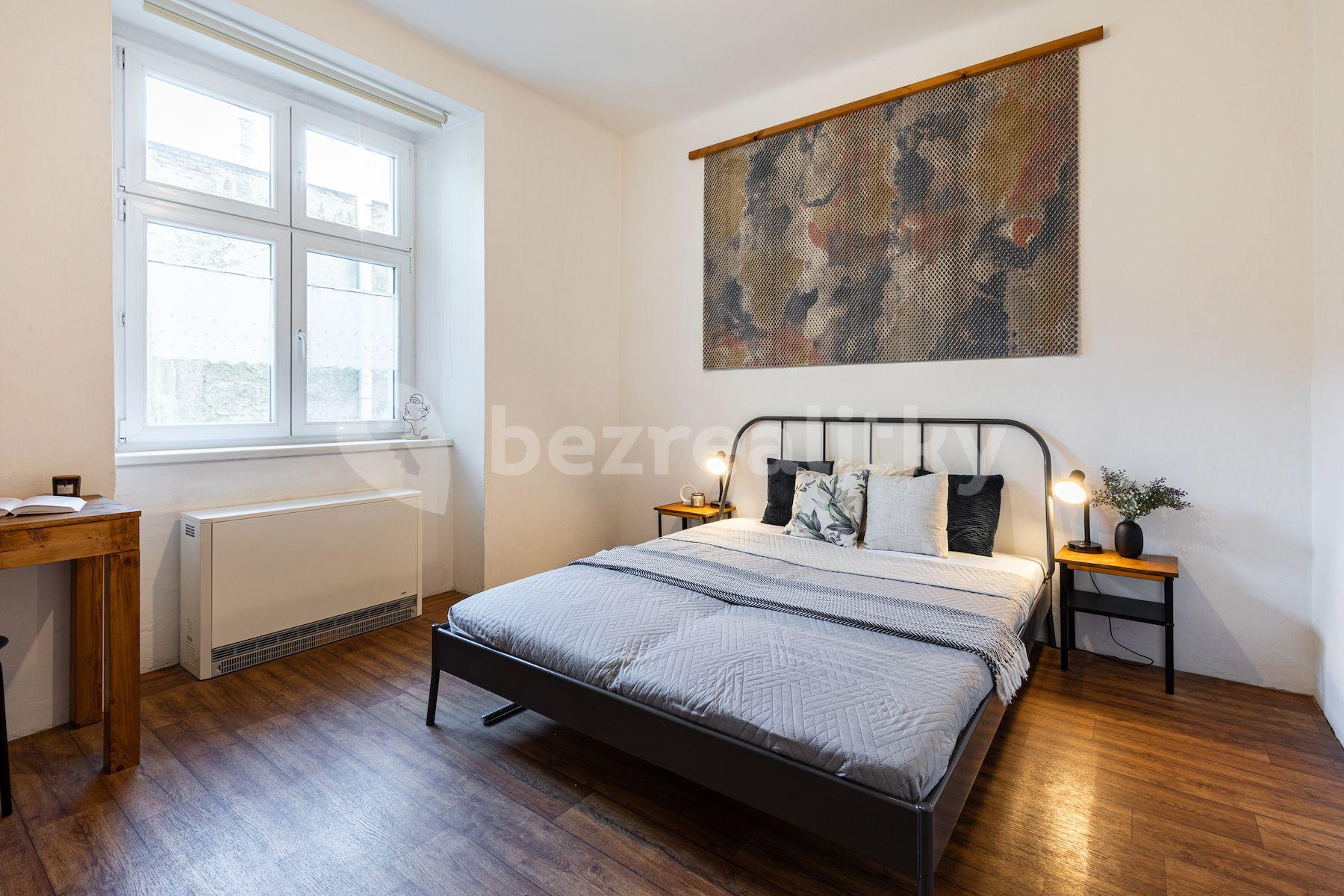 2 bedroom flat for sale, 53 m², Komunardů, Prague, Prague