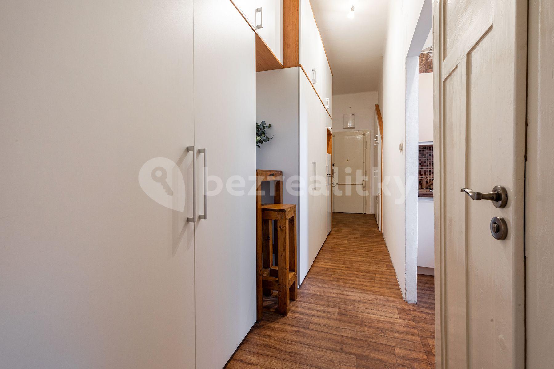 2 bedroom flat for sale, 53 m², Komunardů, Prague, Prague