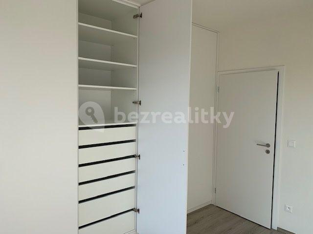 1 bedroom with open-plan kitchen flat to rent, 56 m², V Hliníkách, Chrudim, Pardubický Region