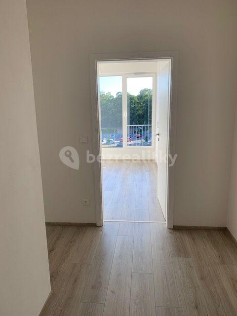 1 bedroom with open-plan kitchen flat to rent, 56 m², V Hliníkách, Chrudim, Pardubický Region