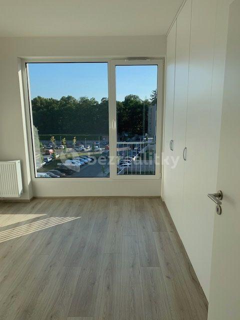 1 bedroom with open-plan kitchen flat to rent, 56 m², V Hliníkách, Chrudim, Pardubický Region