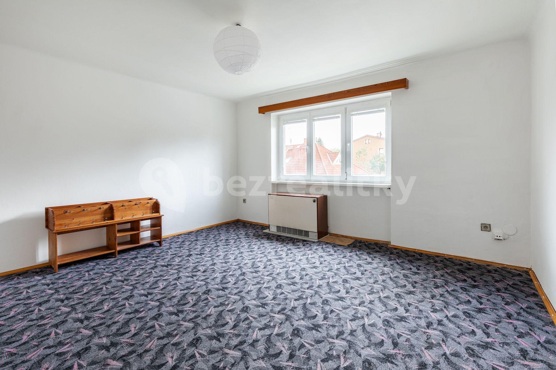 3 bedroom flat for sale, 67 m², Školská, Hostivice, Středočeský Region