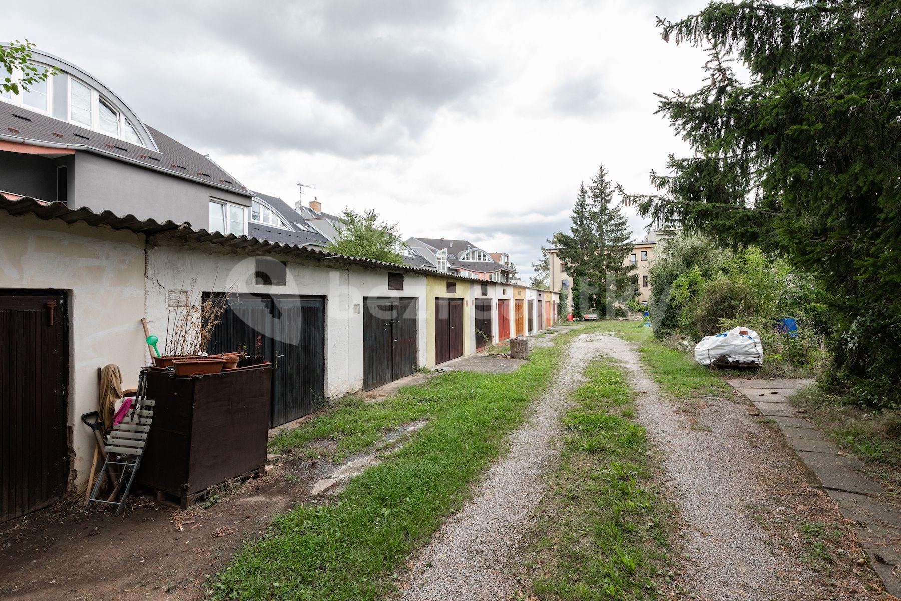 3 bedroom flat for sale, 67 m², Školská, Hostivice, Středočeský Region