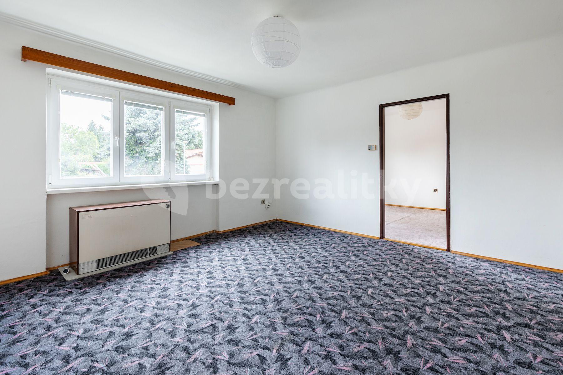 3 bedroom flat for sale, 67 m², Školská, Hostivice, Středočeský Region