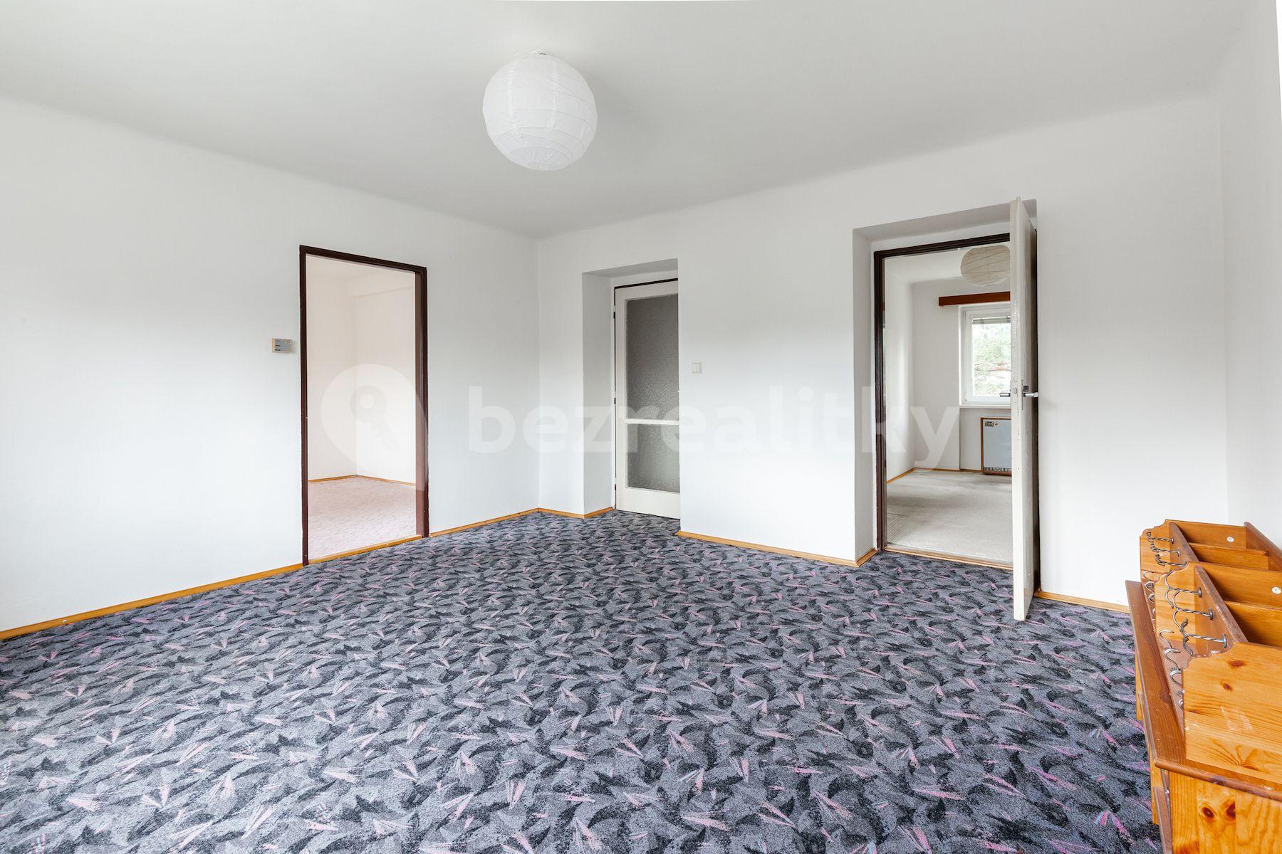 3 bedroom flat for sale, 67 m², Školská, Hostivice, Středočeský Region