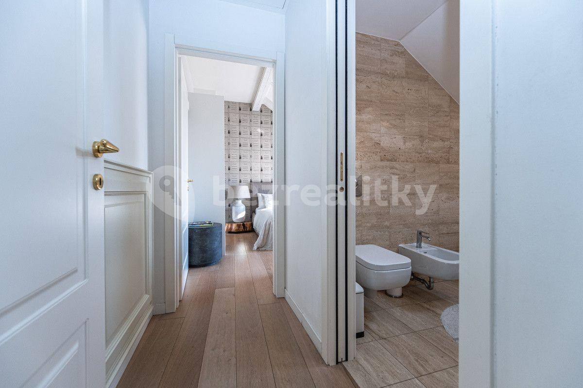 2 bedroom flat to rent, 100 m², Petrská, Prague, Prague