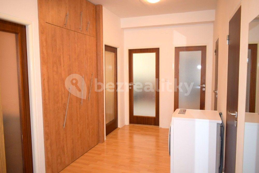 3 bedroom flat to rent, 78 m², Meruňková, Brno, Jihomoravský Region