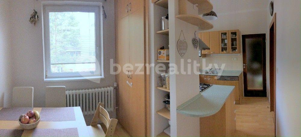 3 bedroom flat to rent, 78 m², Meruňková, Brno, Jihomoravský Region