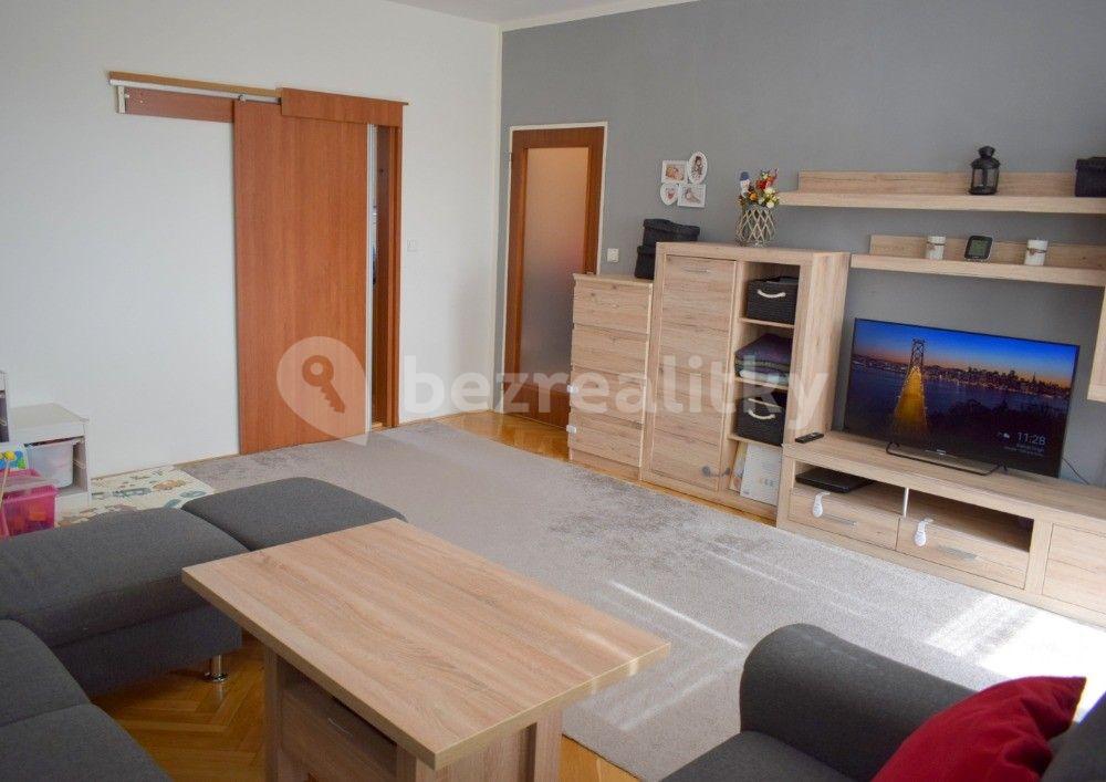 3 bedroom flat to rent, 78 m², Meruňková, Brno, Jihomoravský Region