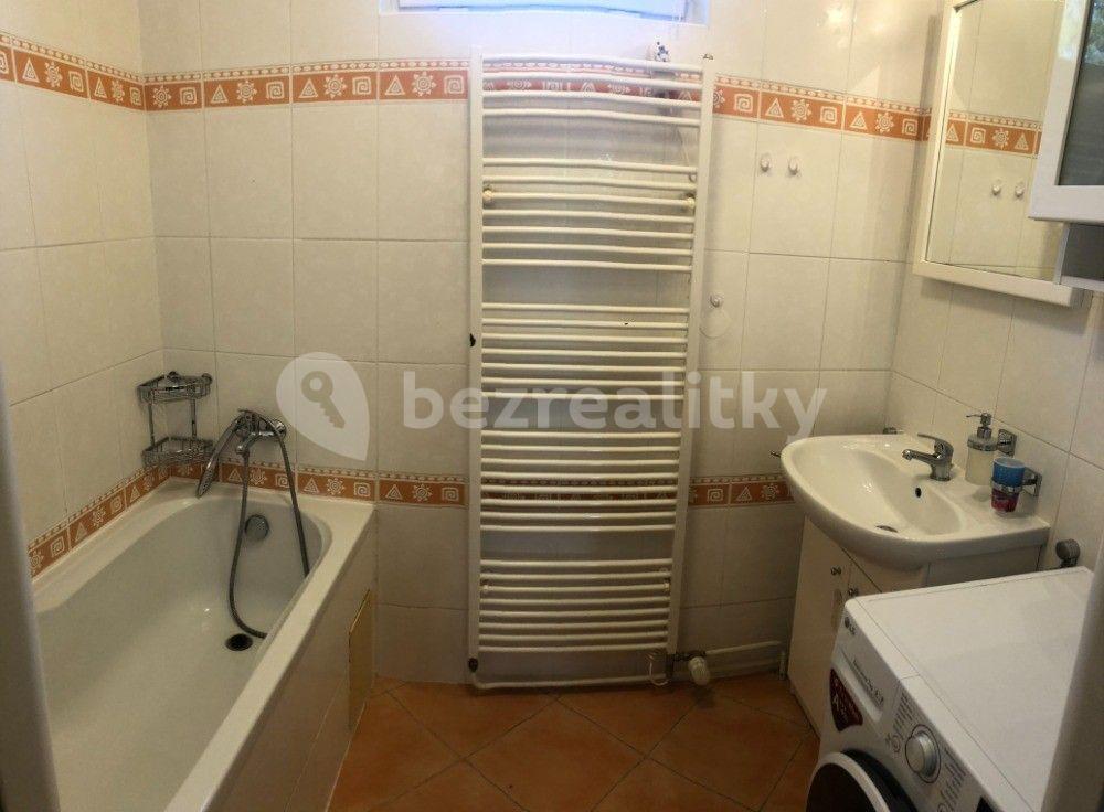 3 bedroom flat to rent, 78 m², Meruňková, Brno, Jihomoravský Region