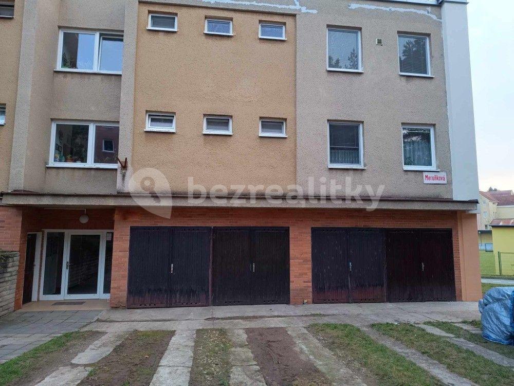 3 bedroom flat to rent, 78 m², Meruňková, Brno, Jihomoravský Region