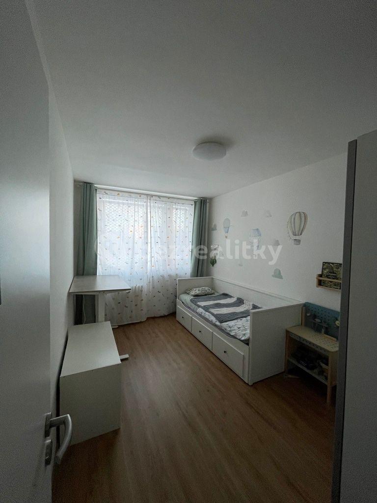 2 bedroom with open-plan kitchen flat for sale, 73 m², Vašátkova, Prague, Prague