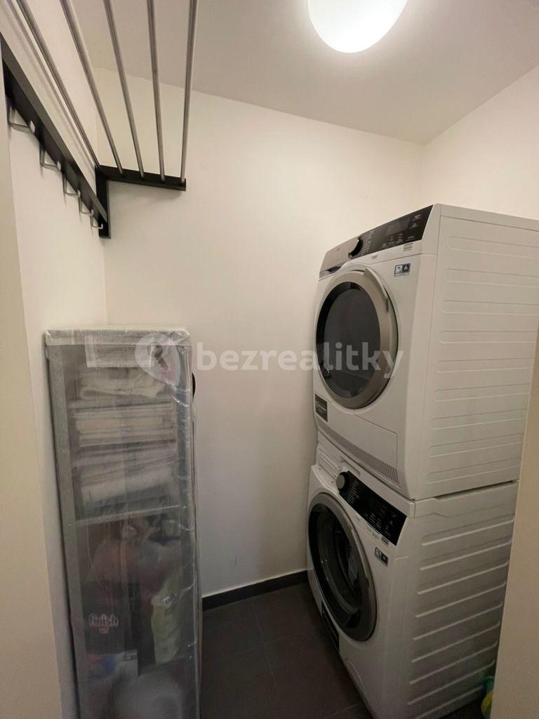 2 bedroom with open-plan kitchen flat for sale, 73 m², Vašátkova, Prague, Prague