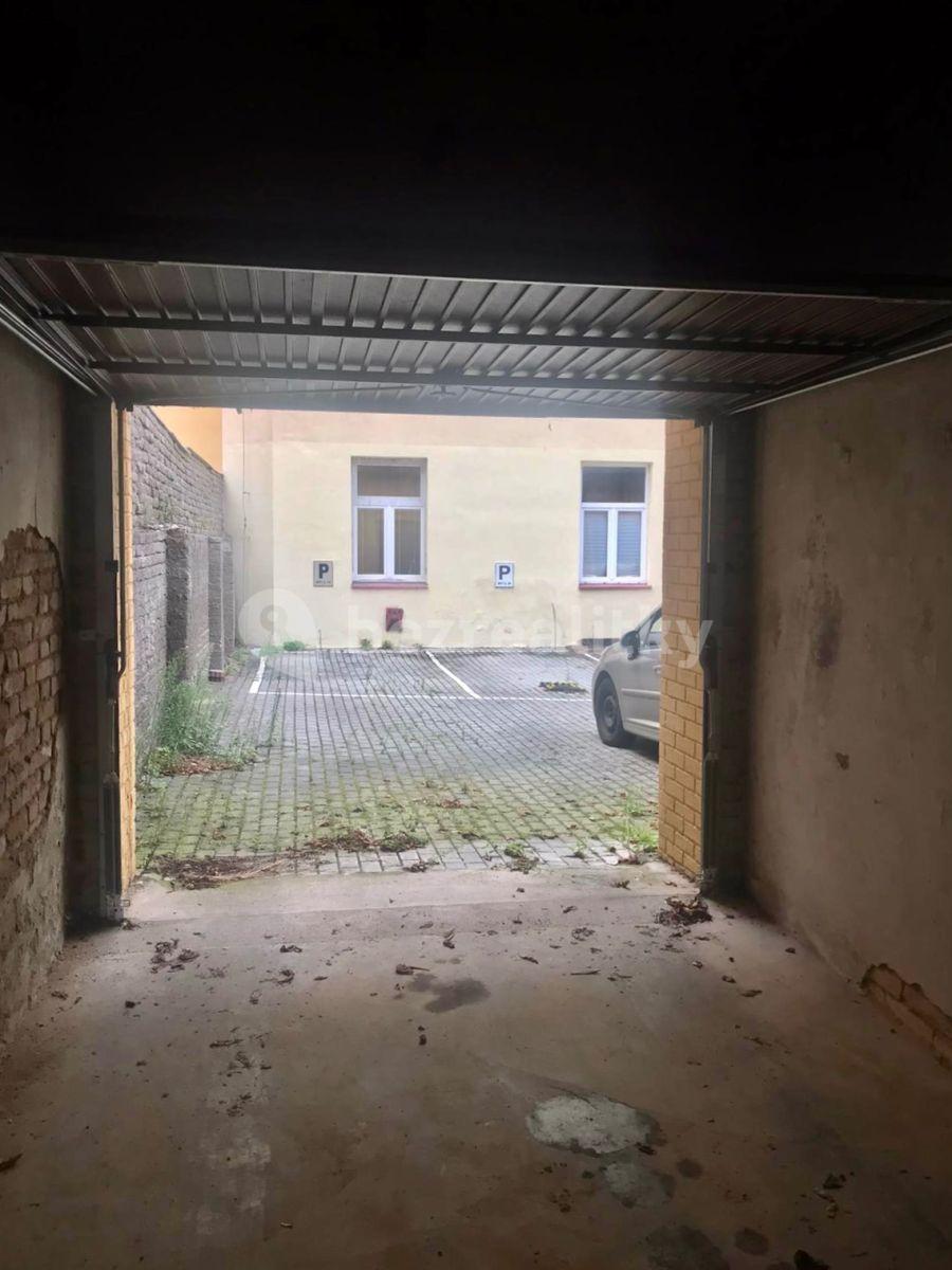 garage to rent, 14 m², Bořivojova, Prague, Prague