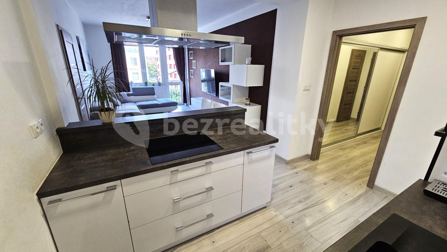 2 bedroom with open-plan kitchen flat for sale, 62 m², Černokostelecká, Prague, Prague