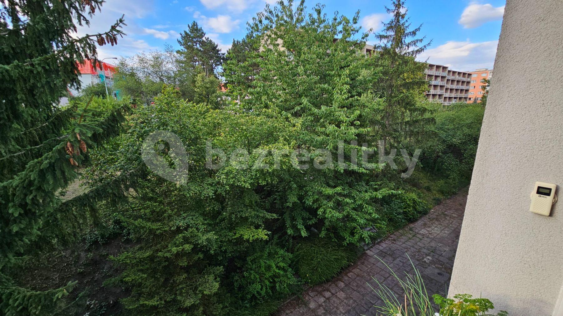 2 bedroom with open-plan kitchen flat for sale, 62 m², Černokostelecká, Prague, Prague