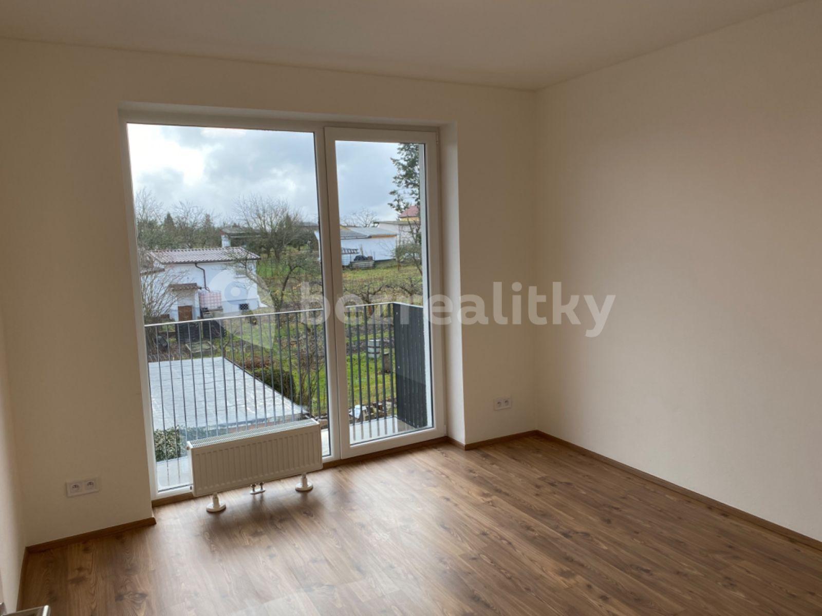 2 bedroom with open-plan kitchen flat to rent, 65 m², V Zahrádkách, Plzeň, Plzeňský Region