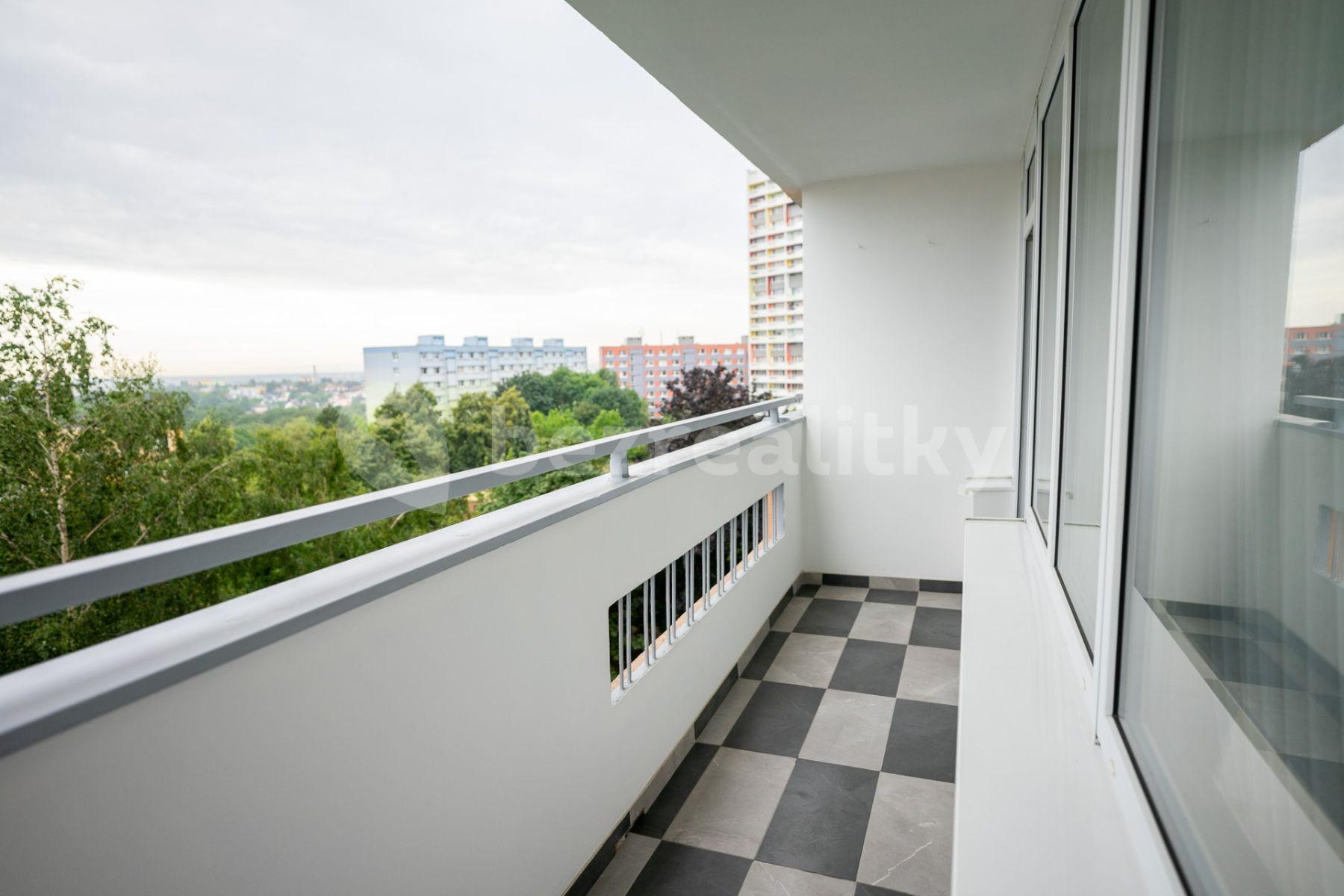 2 bedroom with open-plan kitchen flat for sale, 81 m², Kundratická, Chomutov, Ústecký Region