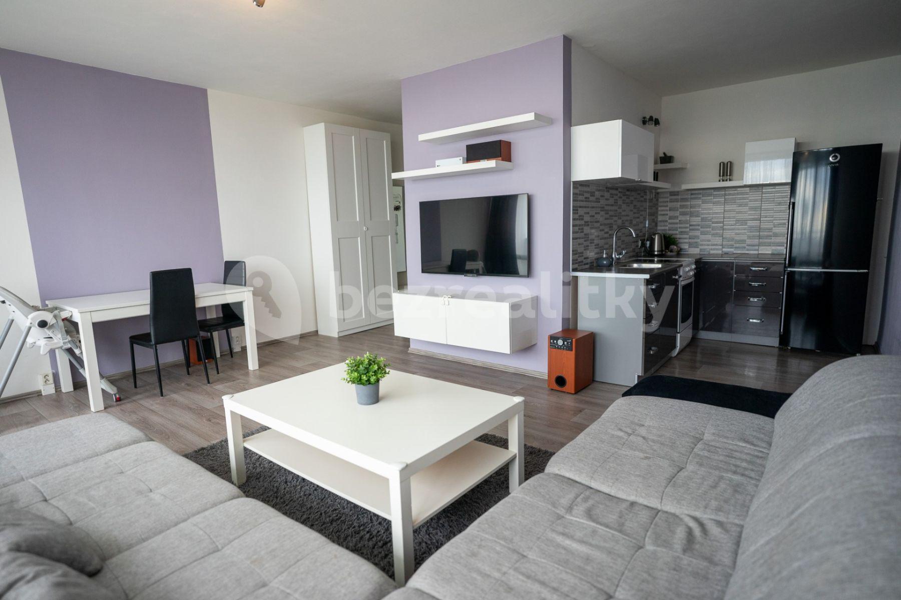 2 bedroom with open-plan kitchen flat for sale, 81 m², Kundratická, Chomutov, Ústecký Region