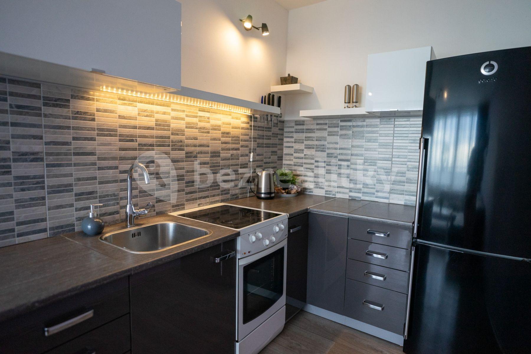 2 bedroom with open-plan kitchen flat for sale, 81 m², Kundratická, Chomutov, Ústecký Region