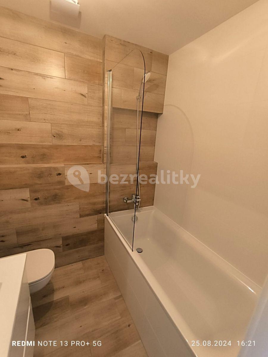 3 bedroom with open-plan kitchen flat for sale, 80 m², Nevanova, Prague, Prague