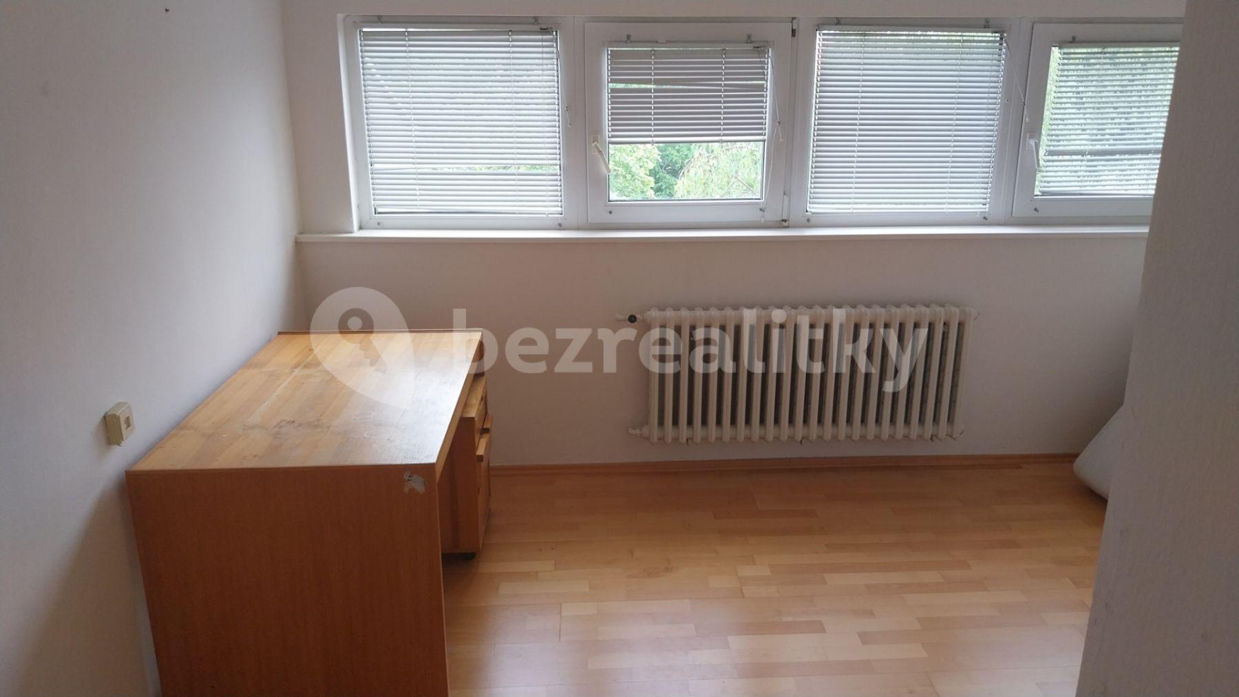 2 bedroom with open-plan kitchen flat to rent, 110 m², U Lesa, Prague, Prague