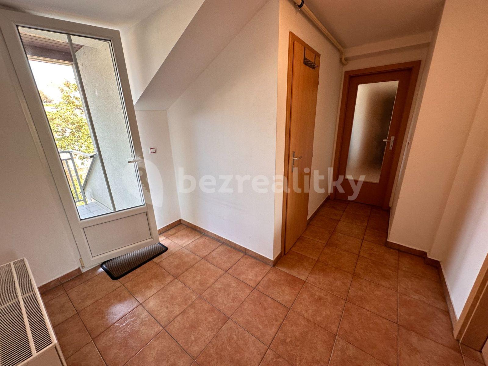 2 bedroom flat to rent, 68 m², Soukenická, Brno, Jihomoravský Region