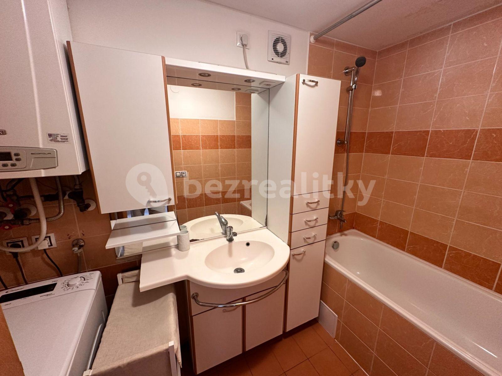 2 bedroom flat to rent, 68 m², Soukenická, Brno, Jihomoravský Region