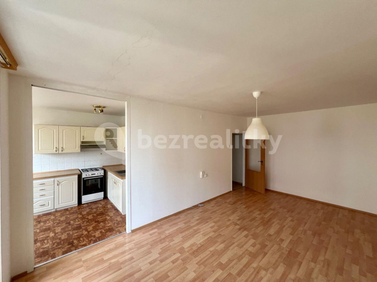 3 bedroom flat for sale, 70 m², Famfulíkova, Prague, Prague