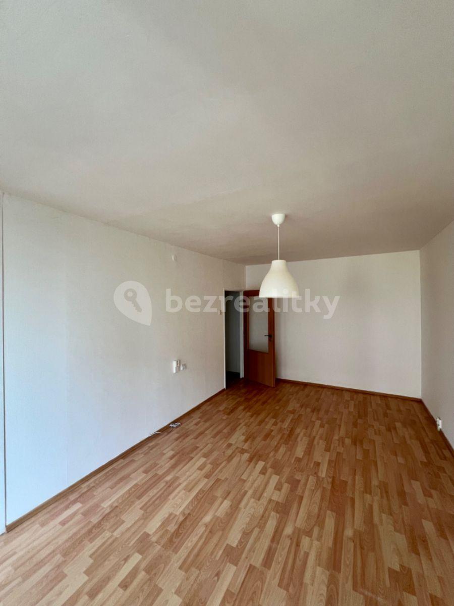 3 bedroom flat for sale, 70 m², Famfulíkova, Prague, Prague