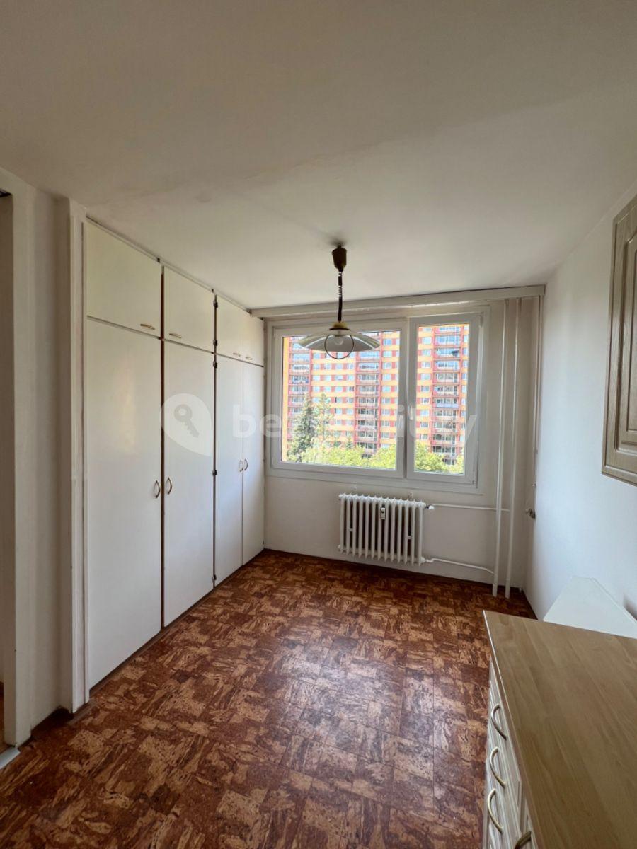 3 bedroom flat for sale, 70 m², Famfulíkova, Prague, Prague