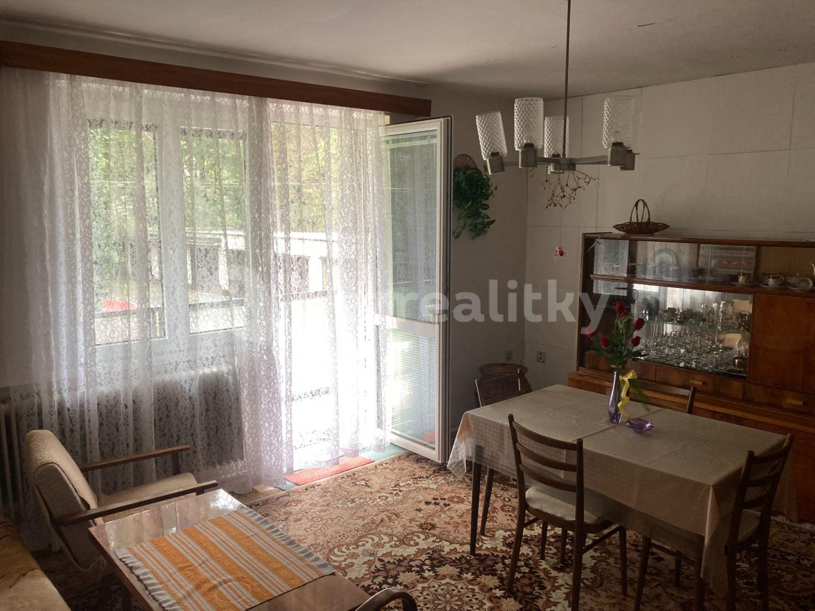 3 bedroom flat for sale, 68 m², U Bažantnice, Heřmanův Městec, Pardubický Region