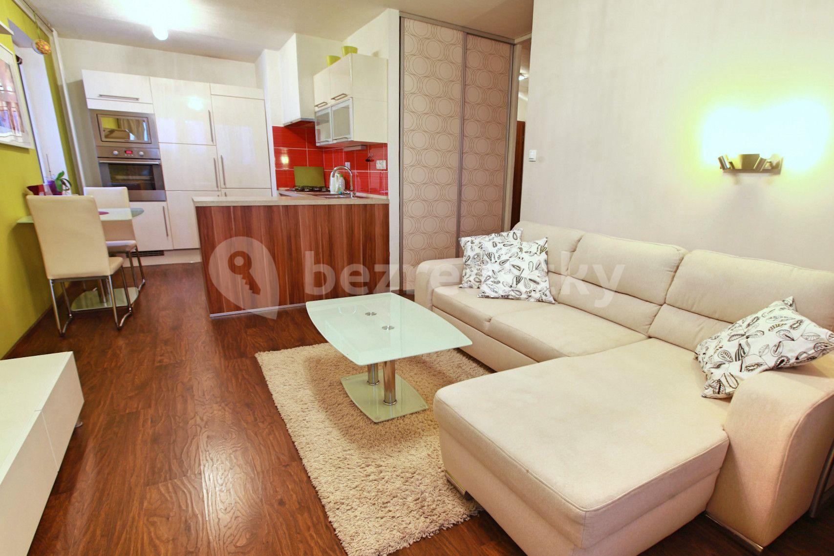 2 bedroom flat to rent, 42 m², Pod Lipami, Prague, Prague