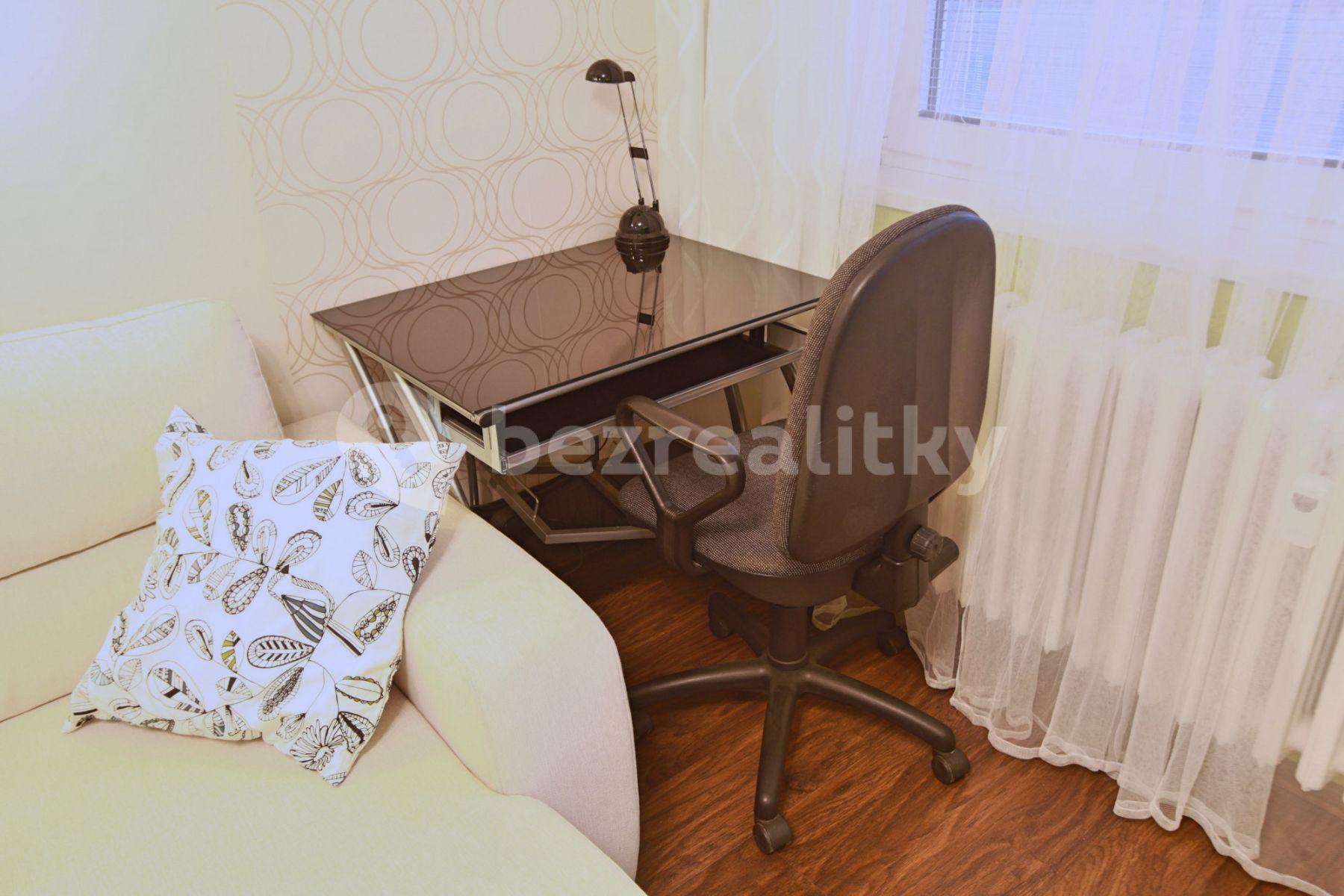 2 bedroom flat to rent, 42 m², Pod Lipami, Prague, Prague