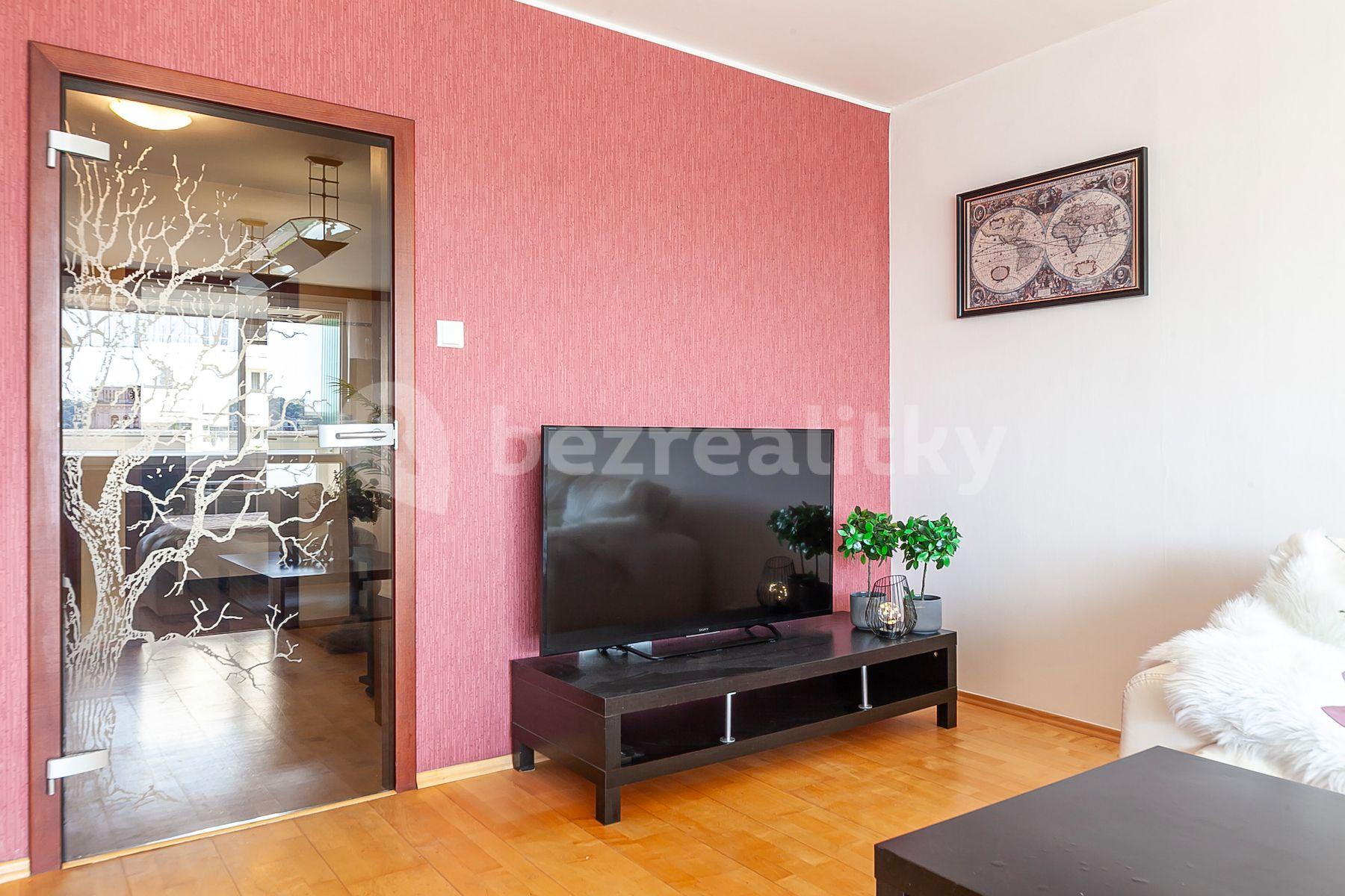 2 bedroom with open-plan kitchen flat for sale, 80 m², Jateční, Prague, Prague