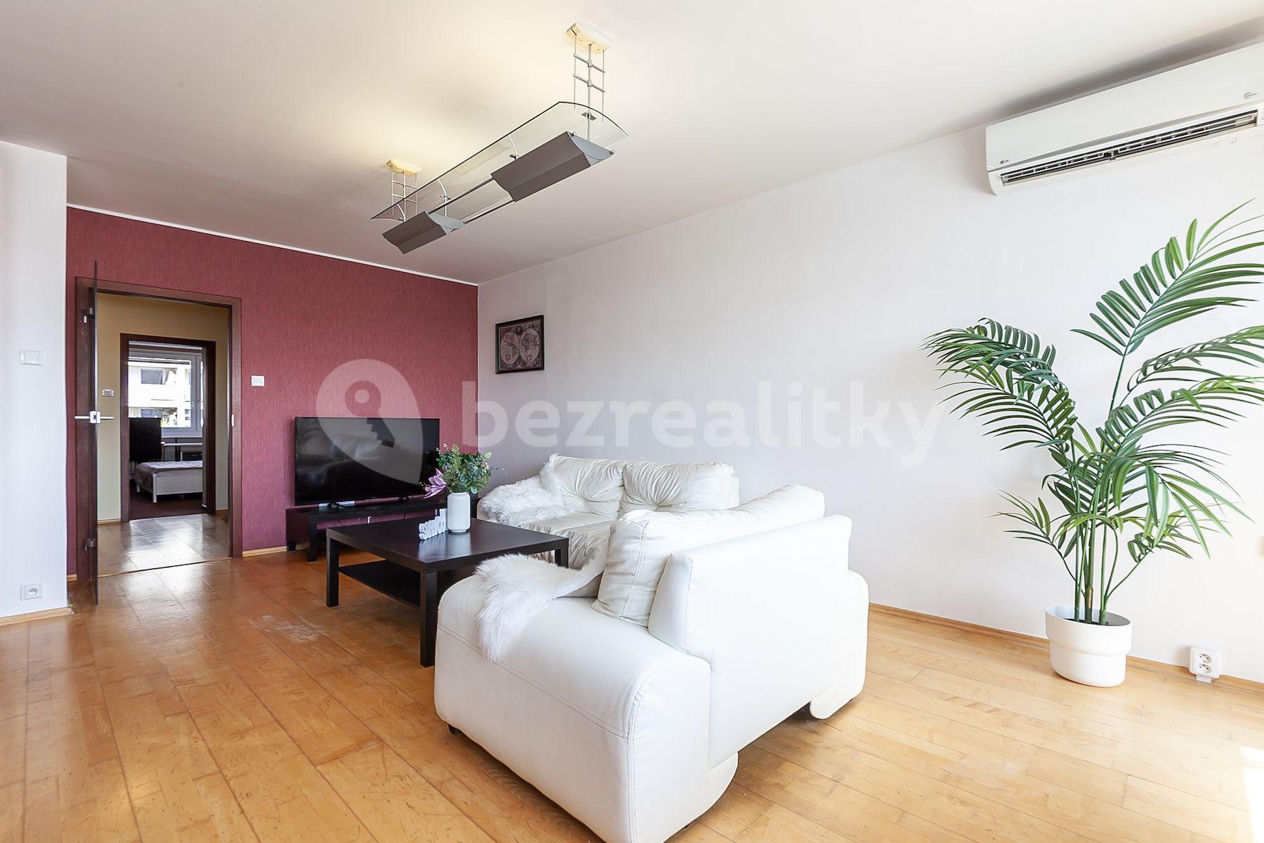 2 bedroom with open-plan kitchen flat for sale, 80 m², Jateční, Prague, Prague