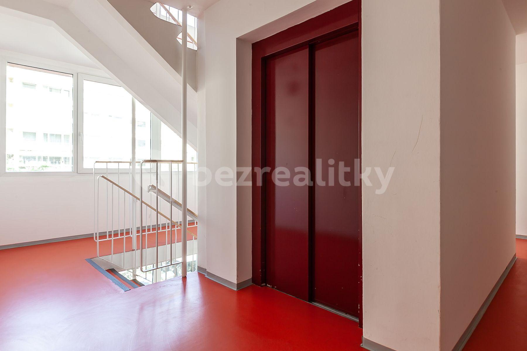 2 bedroom with open-plan kitchen flat for sale, 80 m², Jateční, Prague, Prague