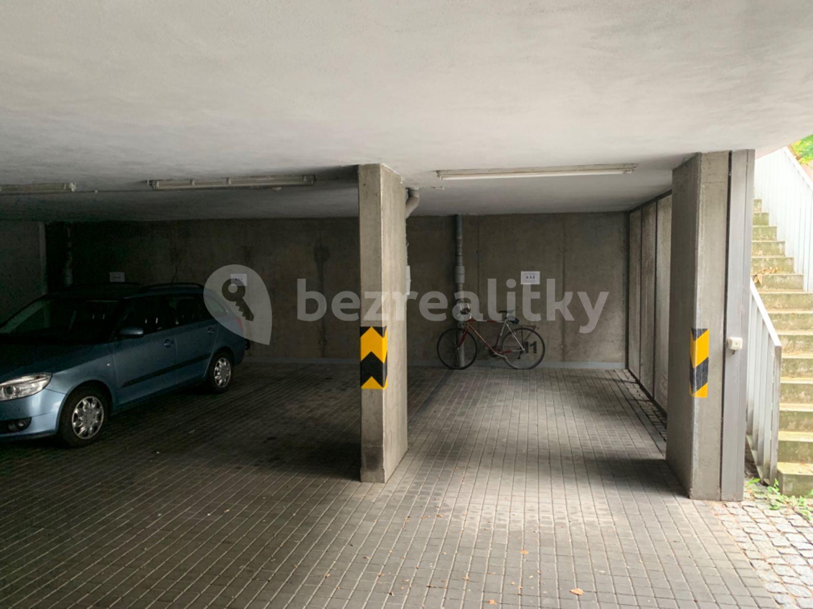 garage to rent, 13 m², Kollárova, Prague, Prague