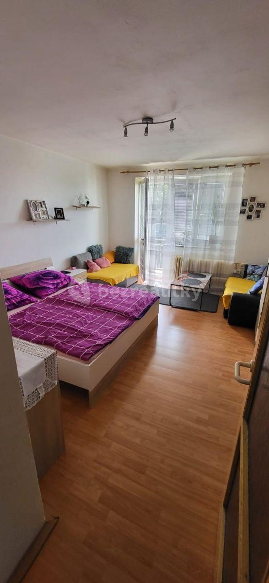 2 bedroom flat for sale, 75 m², Gočárova třída, Hradec Králové, Královéhradecký Region