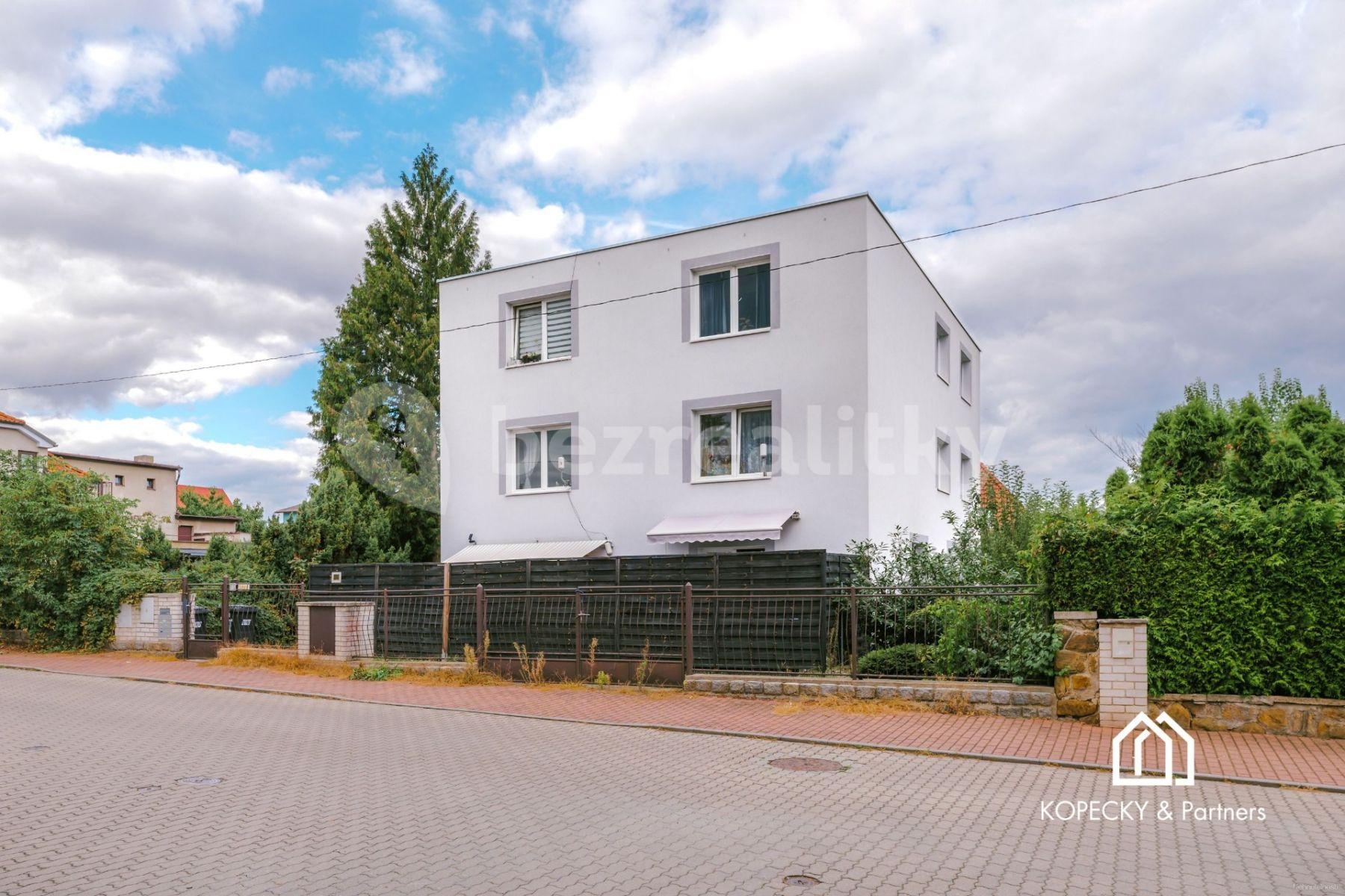 3 bedroom with open-plan kitchen flat for sale, 115 m², Moravanská, Prague, Prague